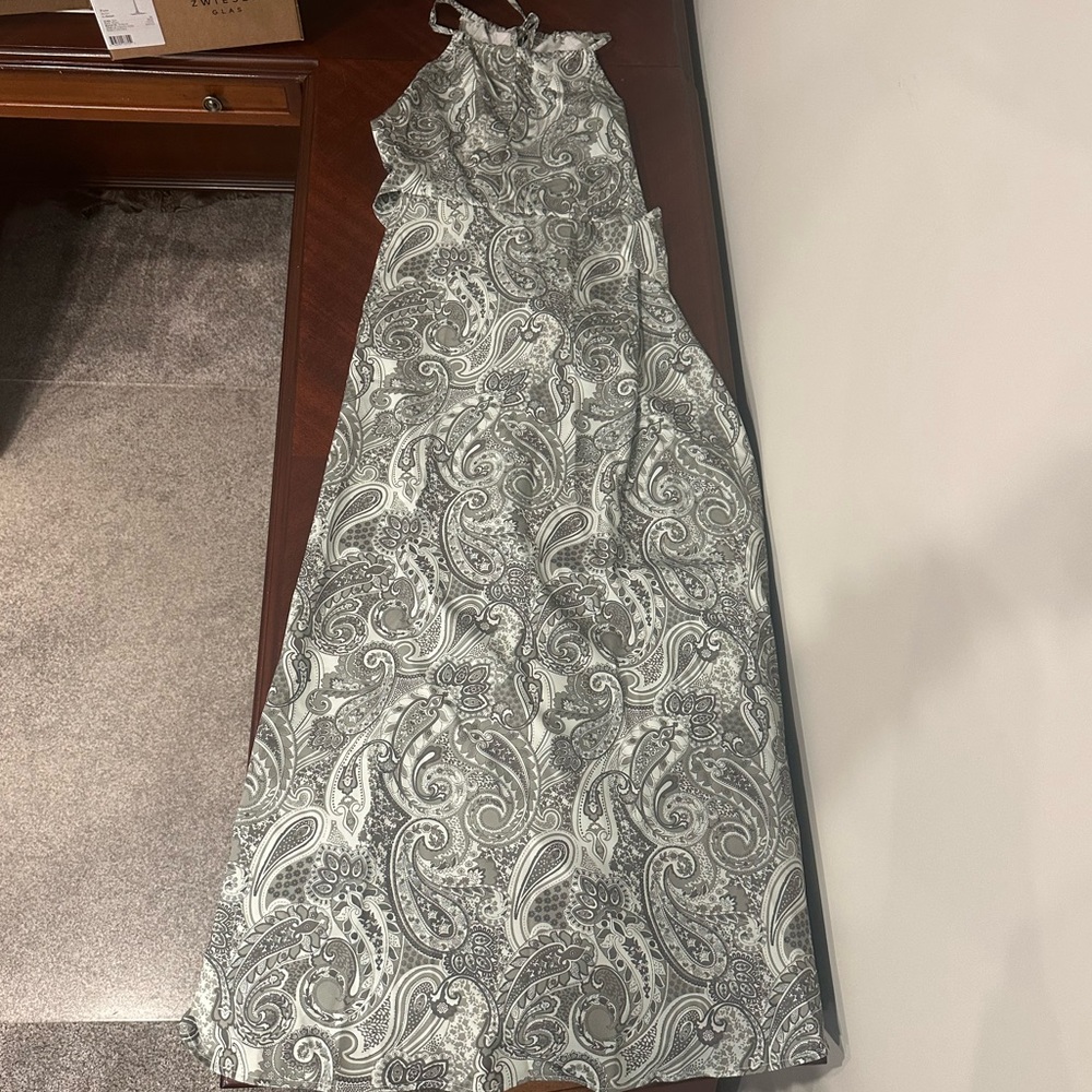 Elegant Green Paisley Dress